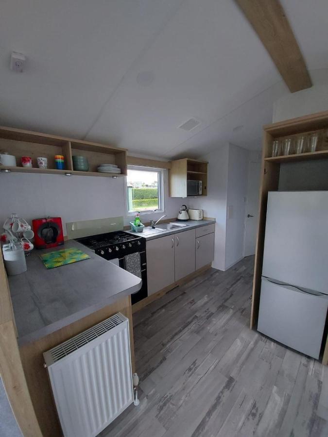 Woofles Luxury Caravan At Knaresborough Lido Bagian luar foto